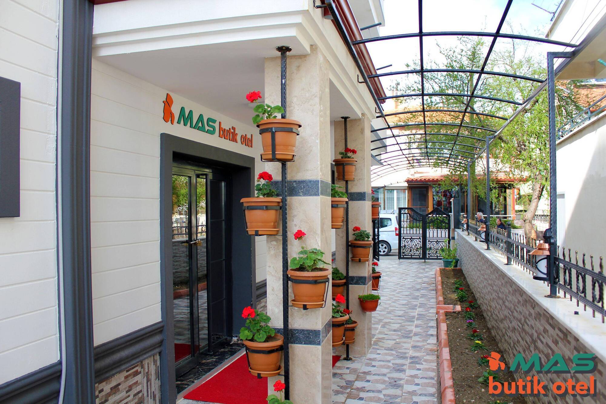 Mas Butik Otel 埃德雷米特 外观 照片