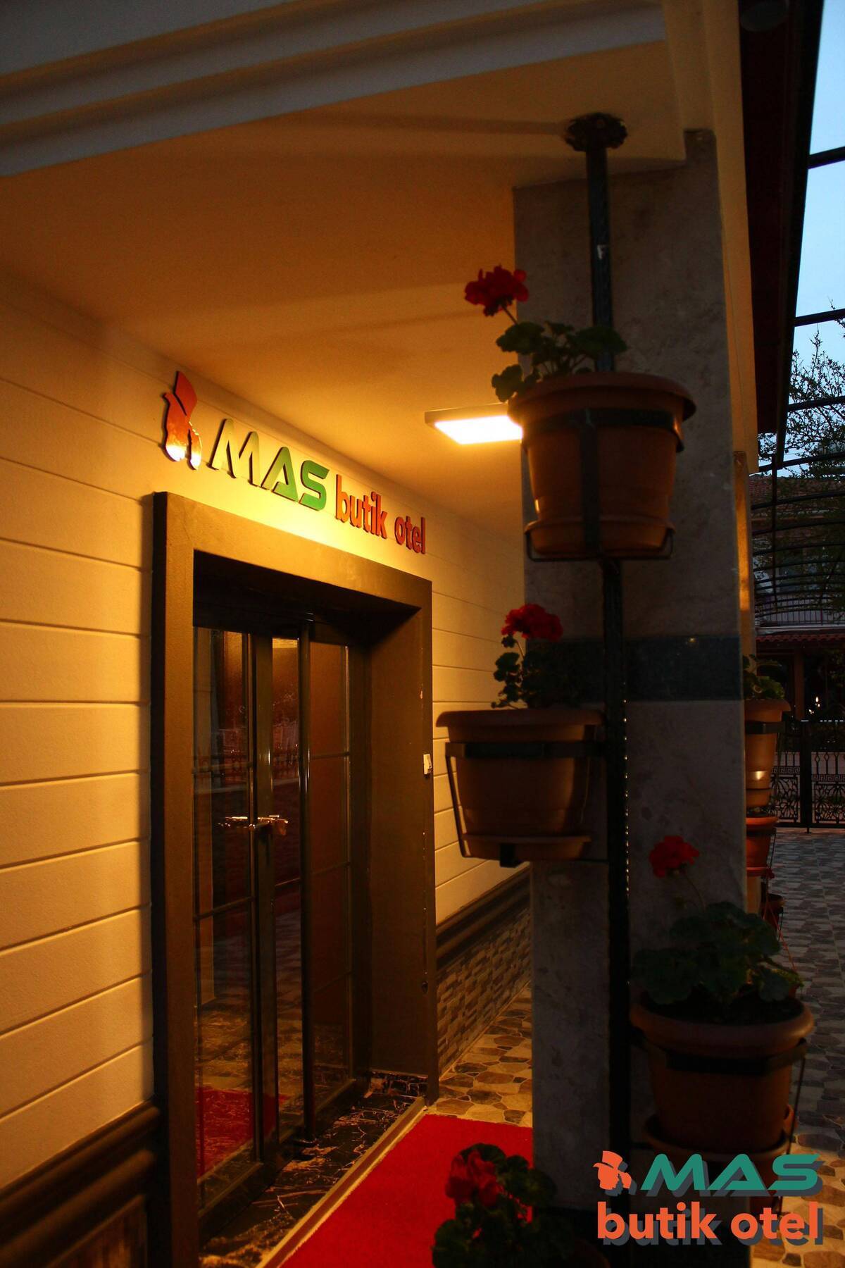 Mas Butik Otel 埃德雷米特 外观 照片